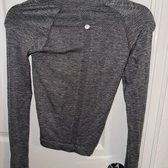 Lululemon sweat life top - Picture 5 of 5